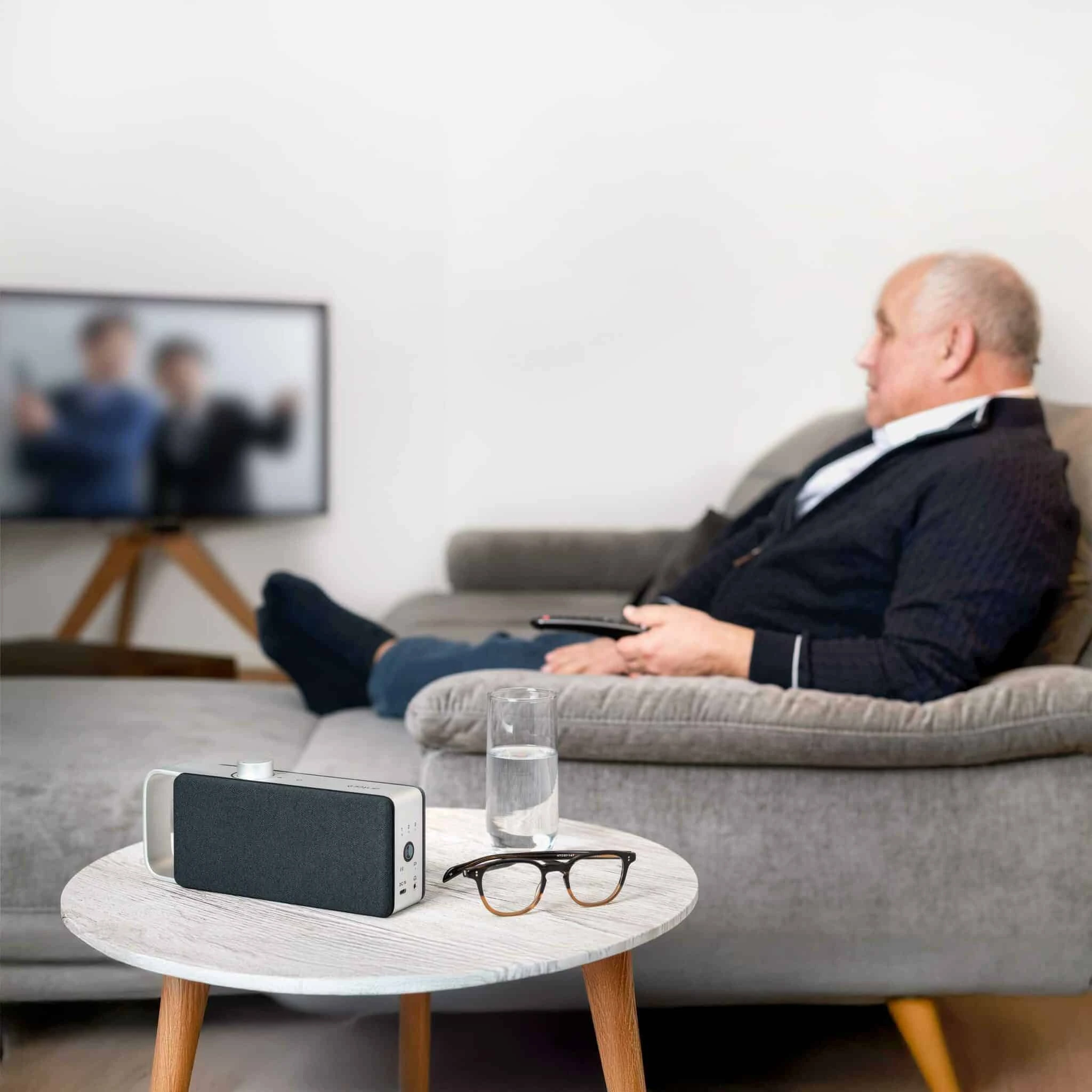 TV Speaker Oskar is used with the TV